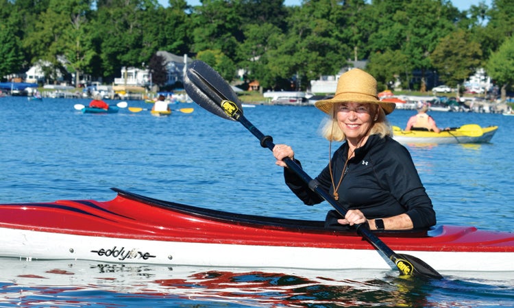 Summer residents bond during early-morning kayak adventures